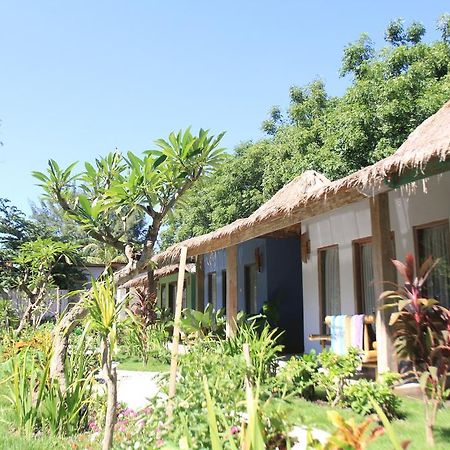 Maha Putri Bungalows Gili Trawangan Værelse billede