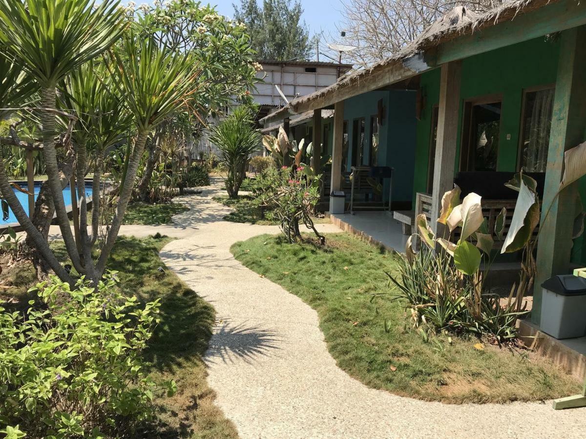 Maha Putri Bungalows Gili Trawangan Eksteriør billede